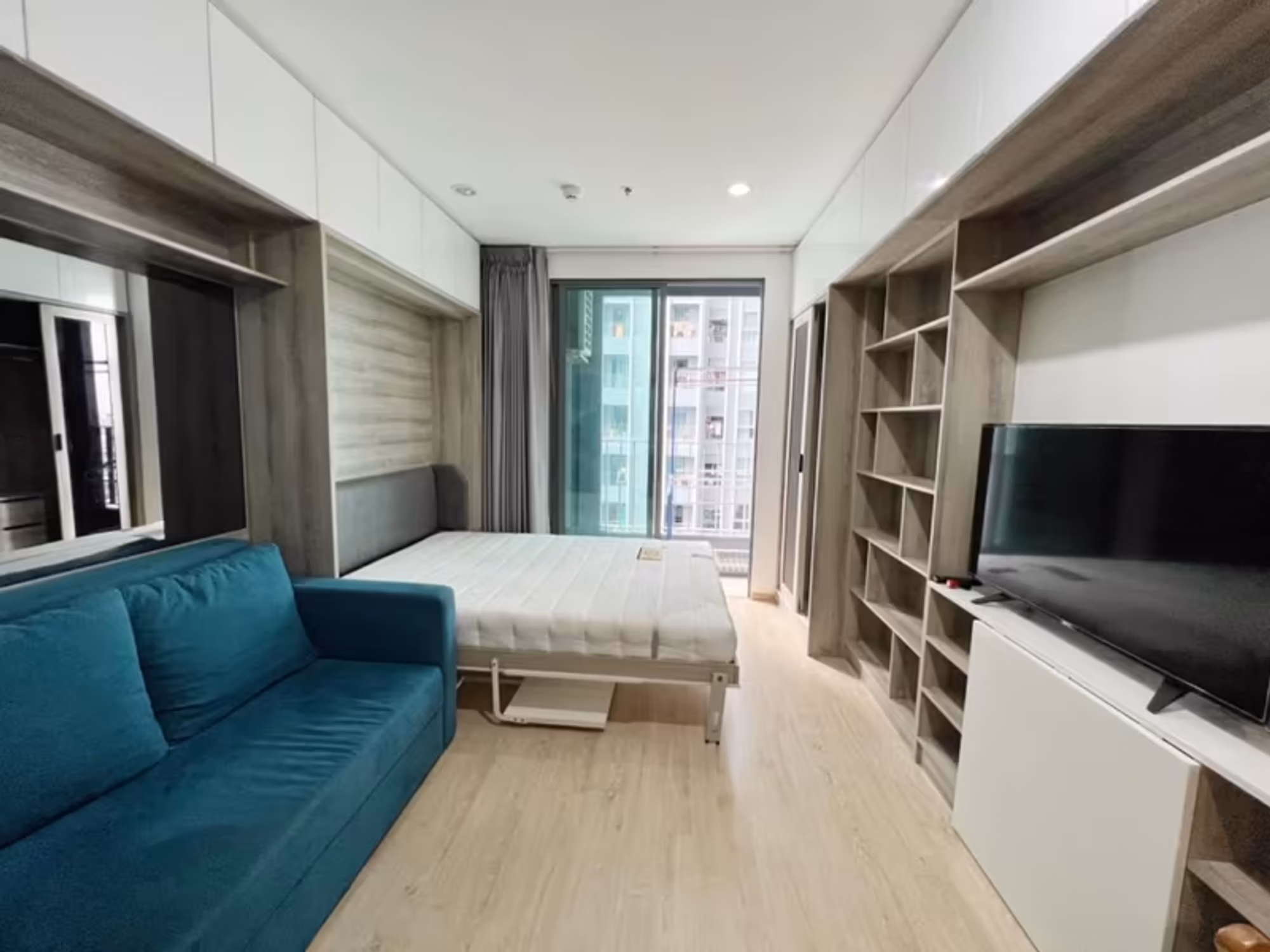 Studio for Rent in Bang Rak - Image 1