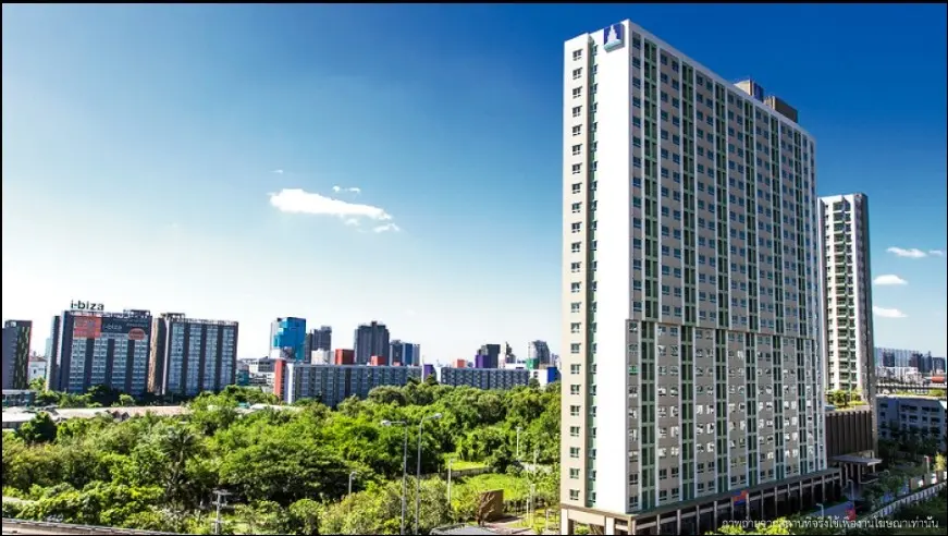 Studio for Sale/Rent in Huai Khwang - Image 21
