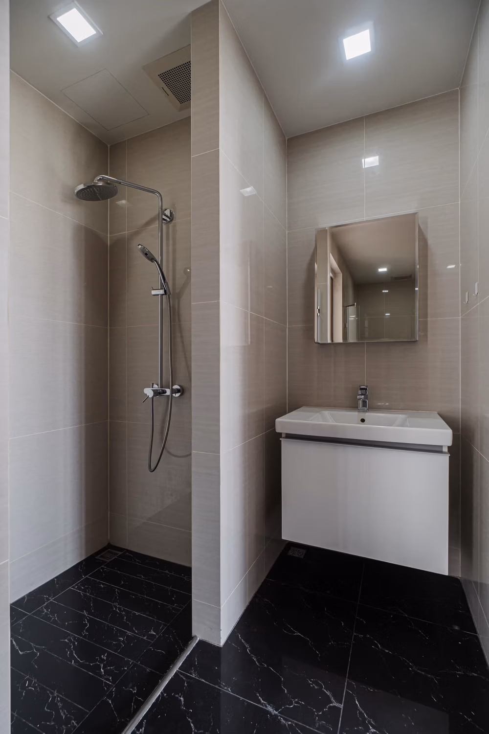 Condo - Image 9