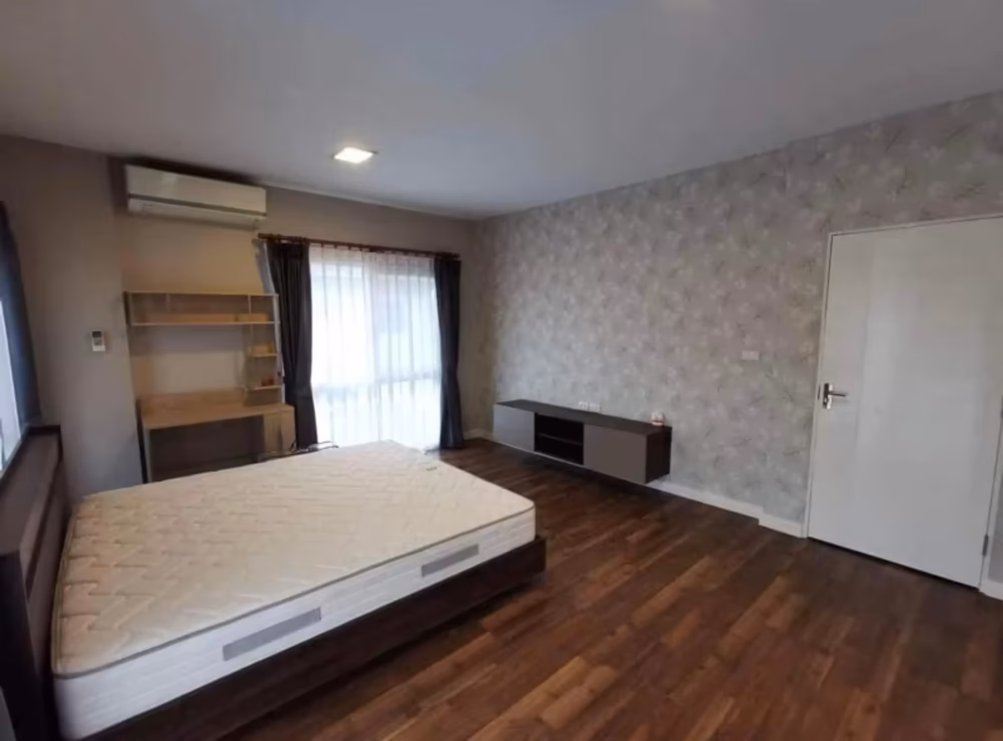 3 Bedroom House - Image 12