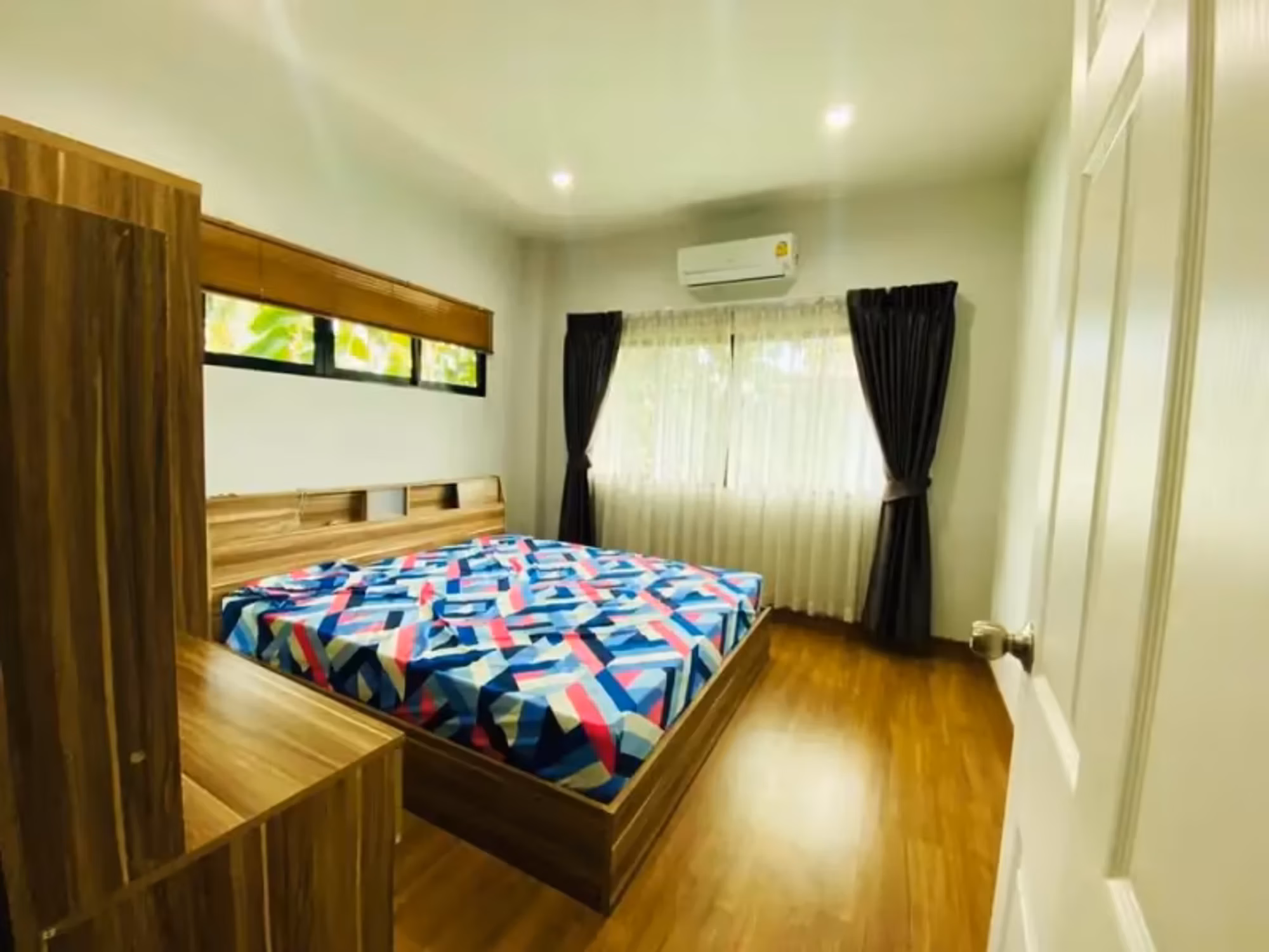 3 Bedroom House - Image 6