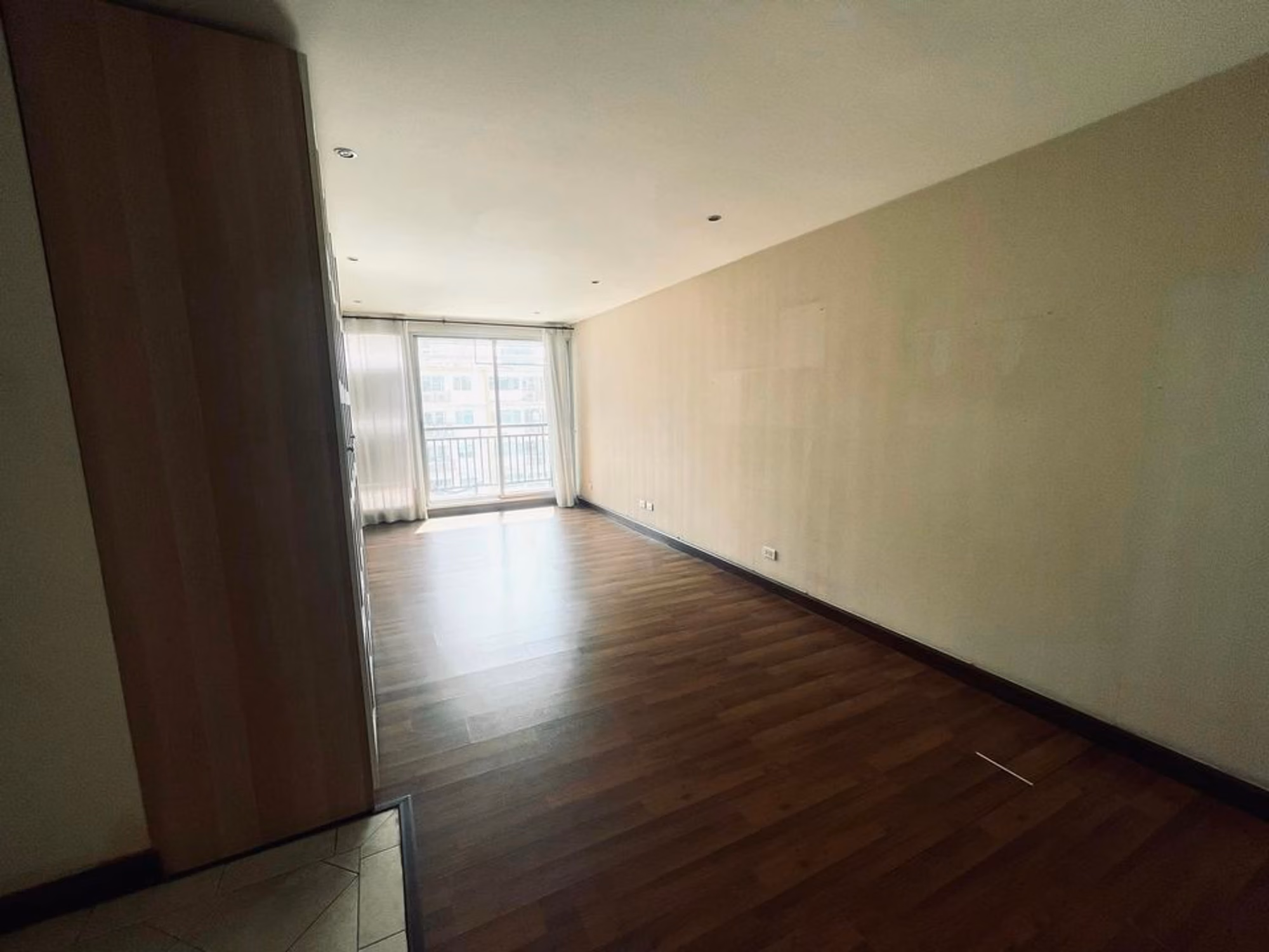 Condo - Image 4