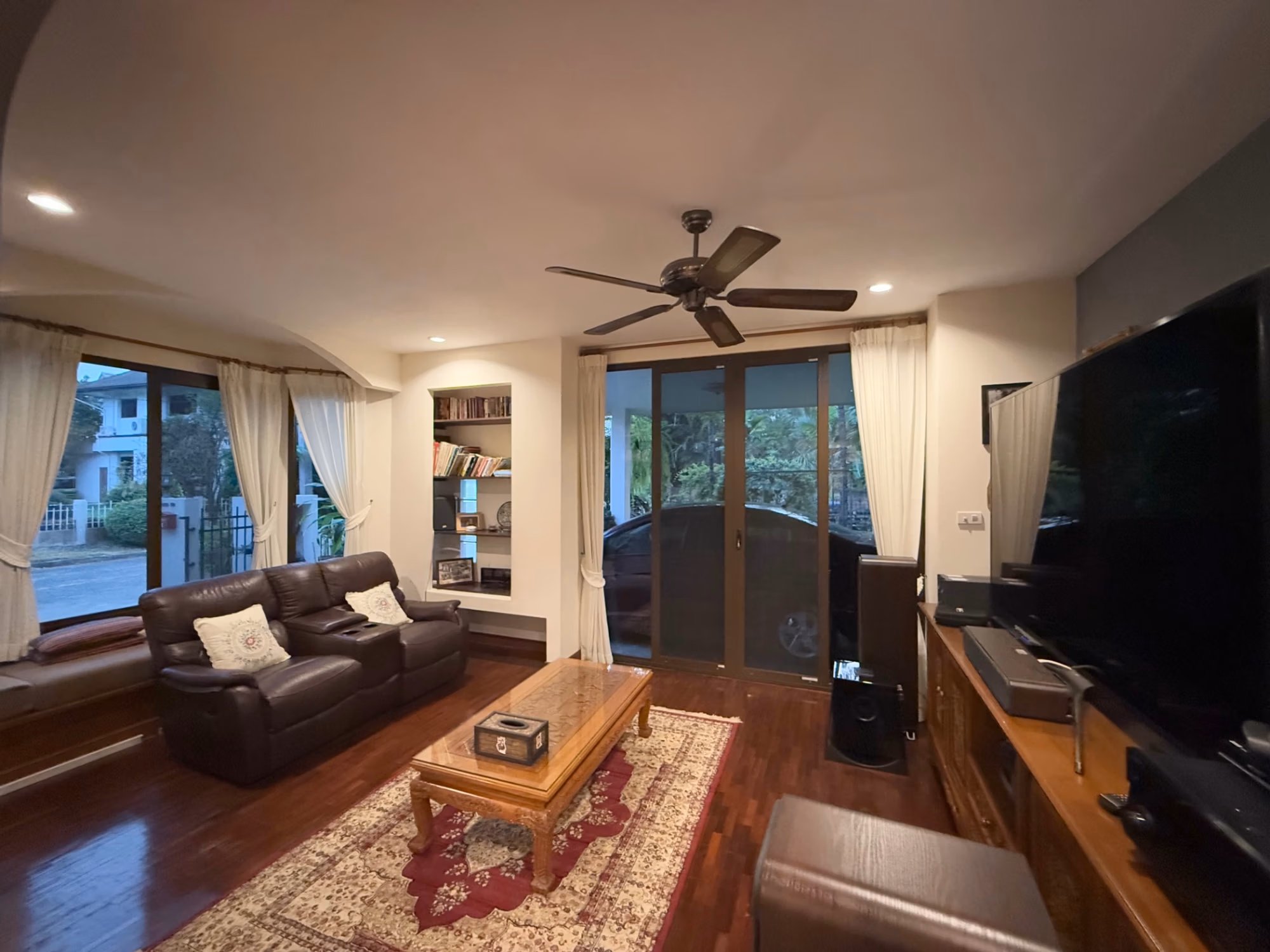 3 Bed House for Rent in Hang Dong - Image 19