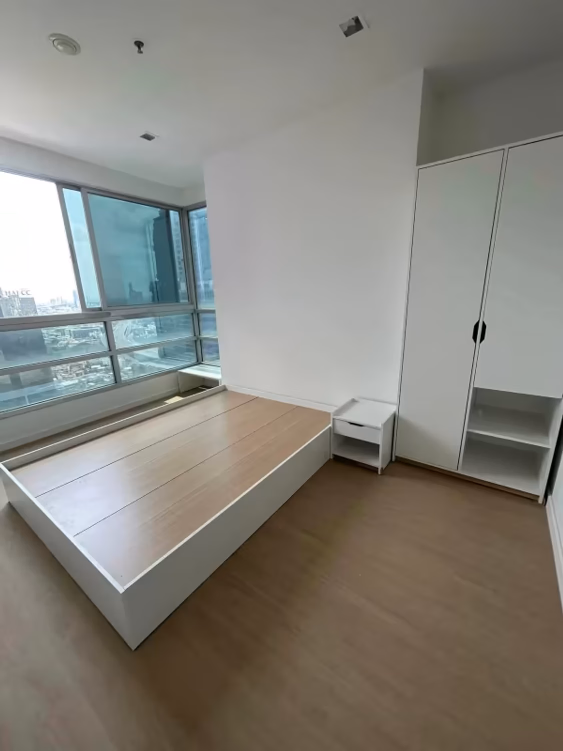 Condo - Image 2