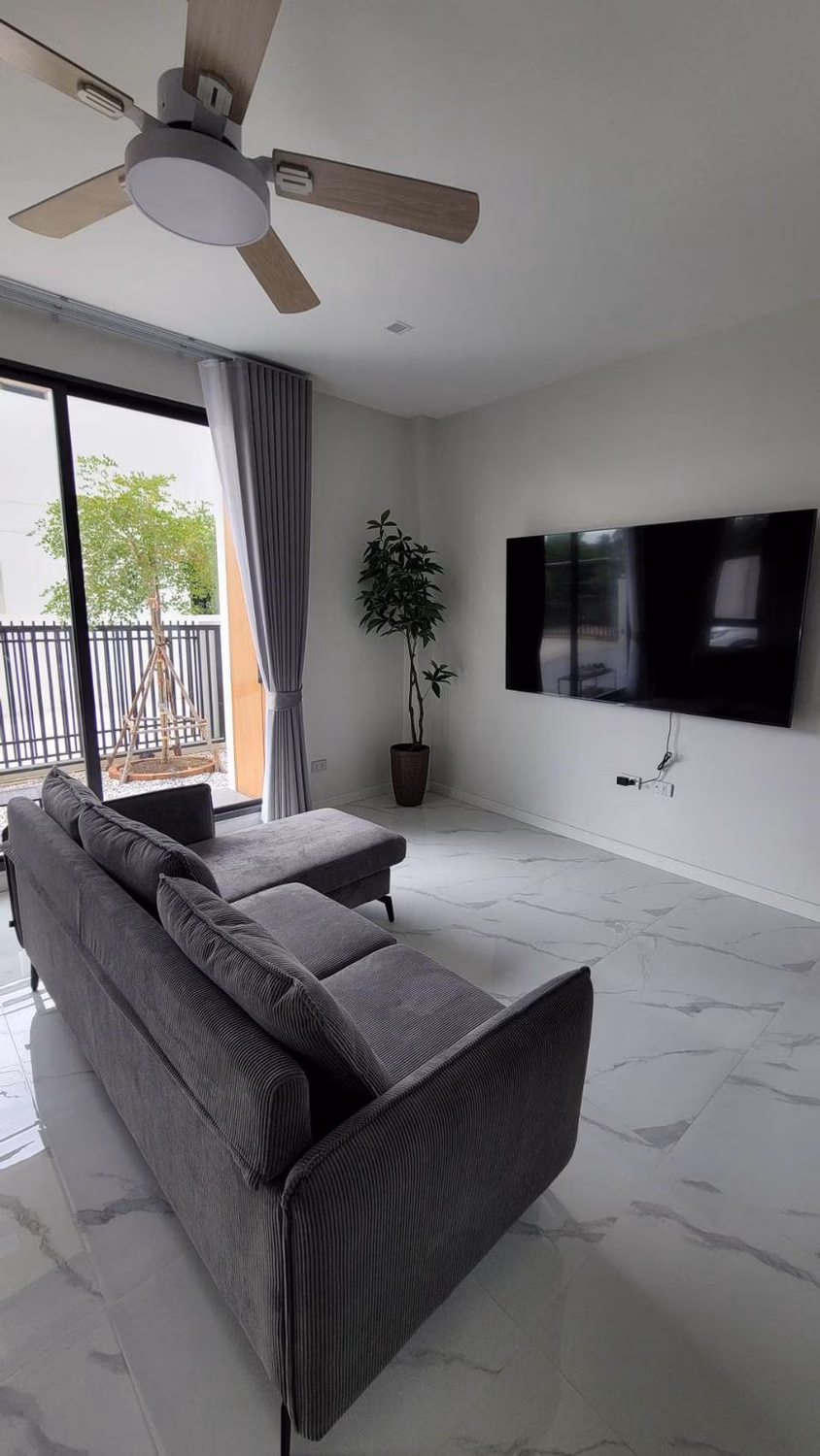 4 Bed House for Sale in Hang Dong - Image 4