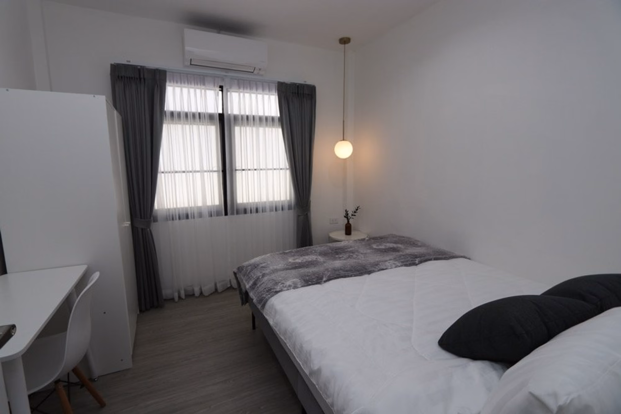 Detached House - Image 8