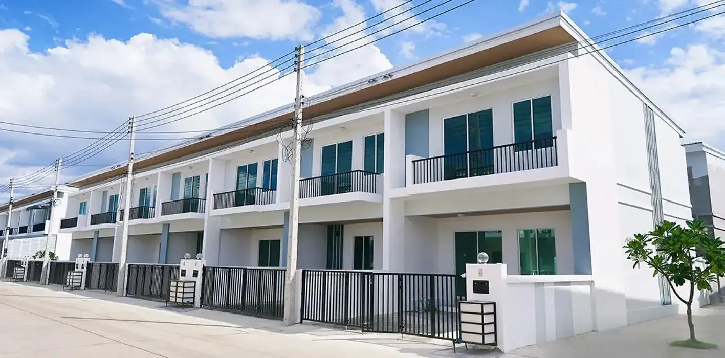 3 Bedroom House - Image 23