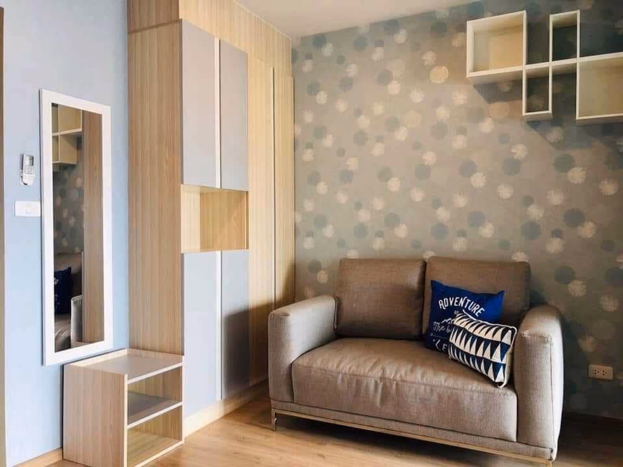 Condo - Image 1
