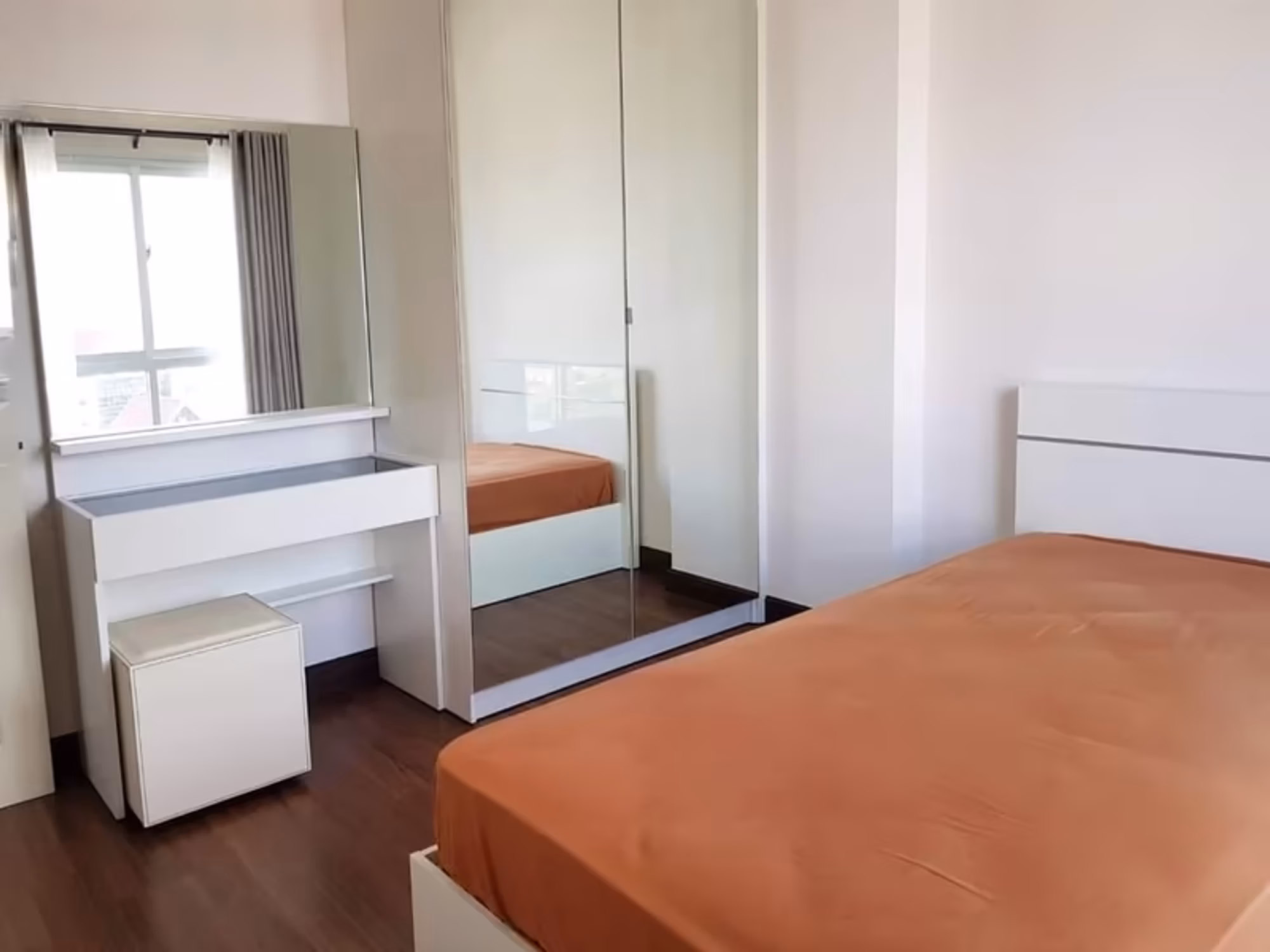 Condo - Image 7