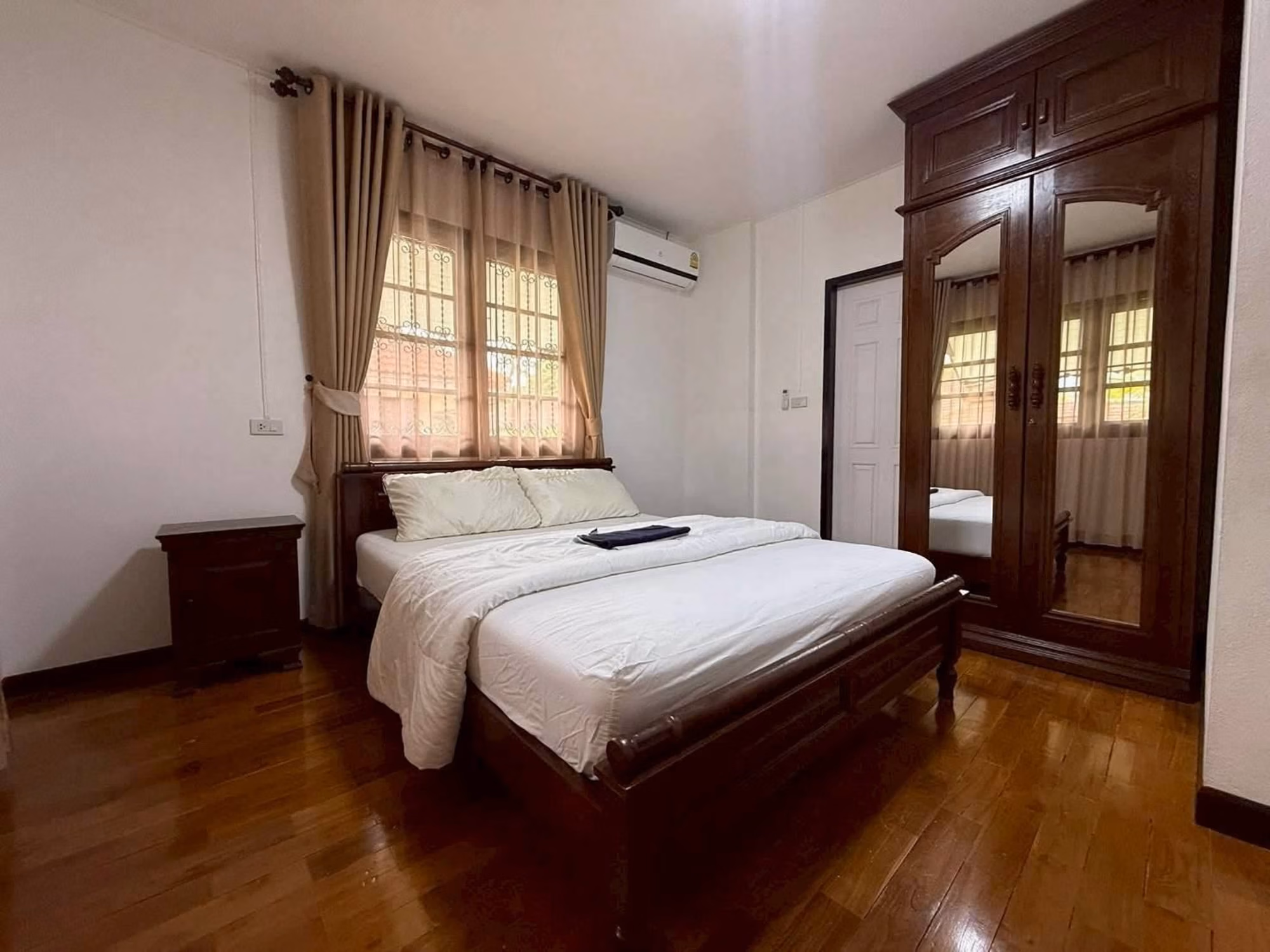Detached House - Image 7