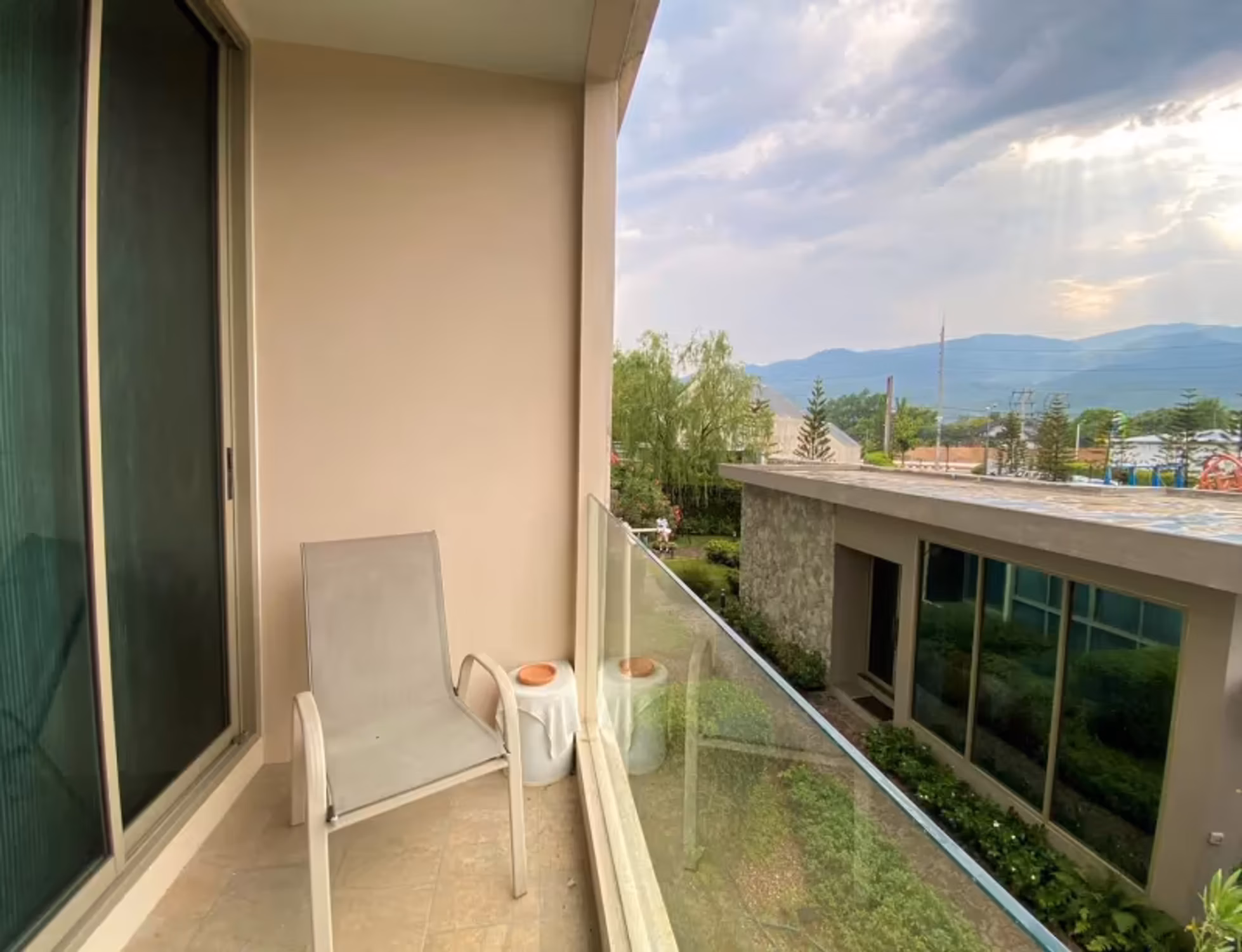 Condo - Image 7