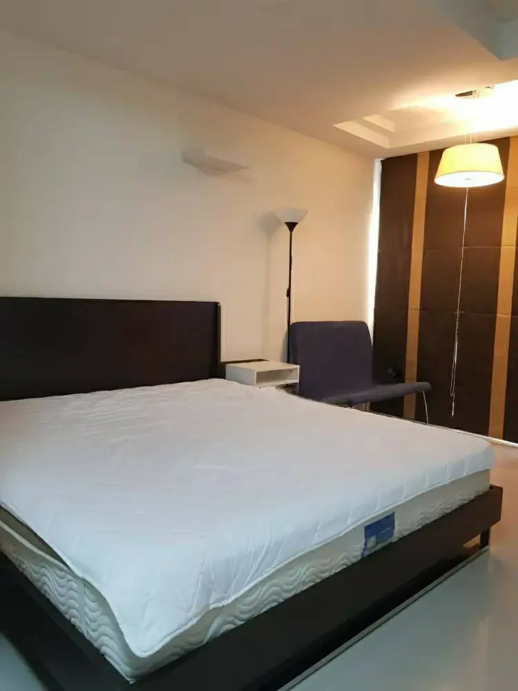 Studio for Sale/Rent in Huai Khwang - Image 22