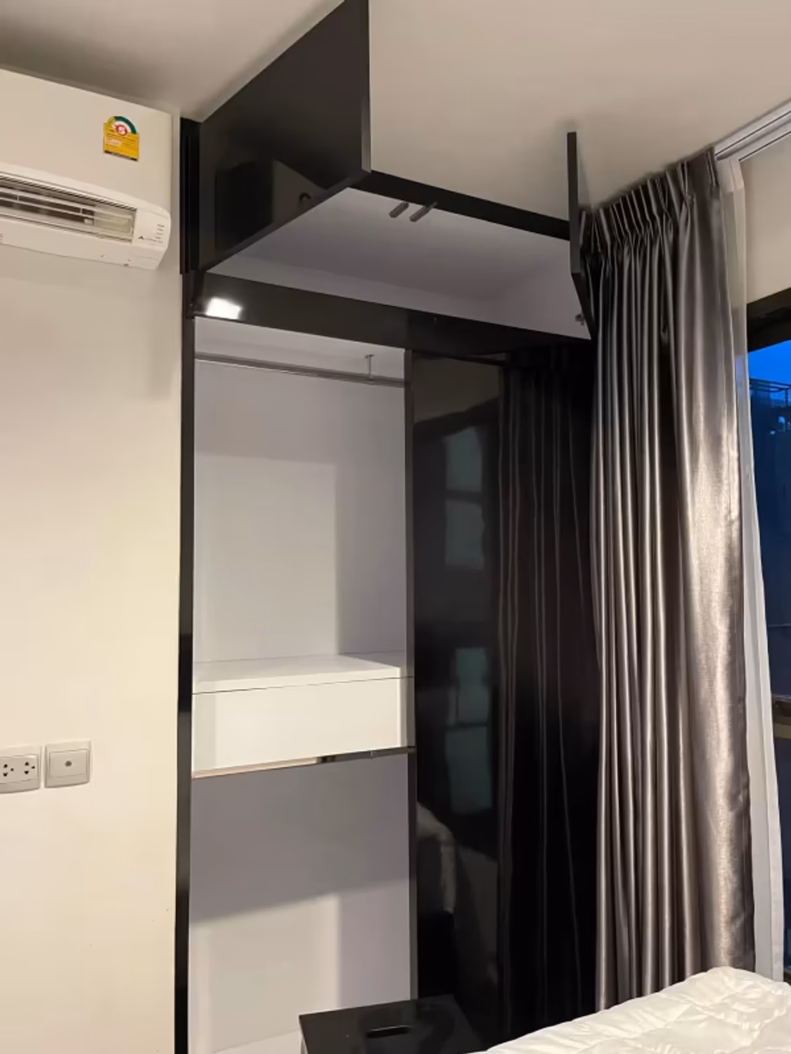 1 Bedroom Condo for Rent at Life Asoke - Rama 9 - Image 6