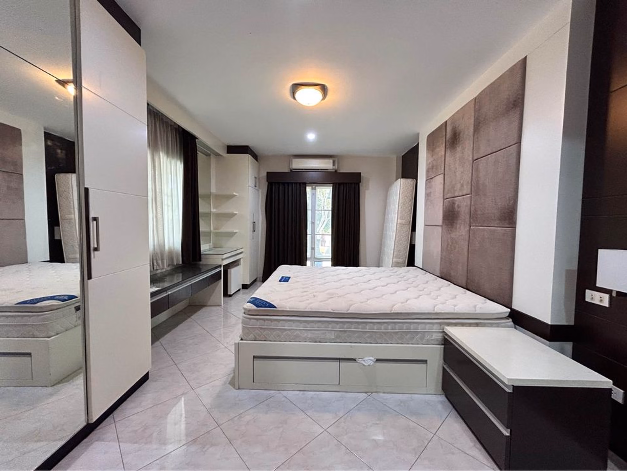 3 Bed House for Rent in Hang Dong - Image 4