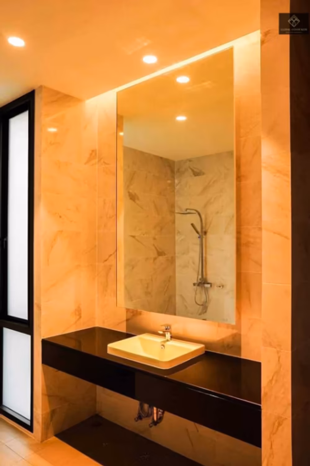 4 Bedroom House - Image 25