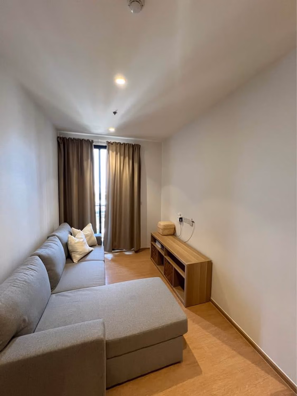 2 Bed Condo for Rent in Watthana - Image 1
