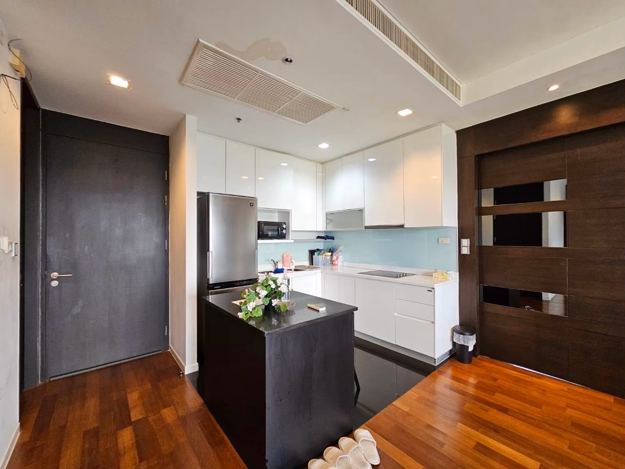1 Bed Condo for Rent and Sale in Sathon - Image 7