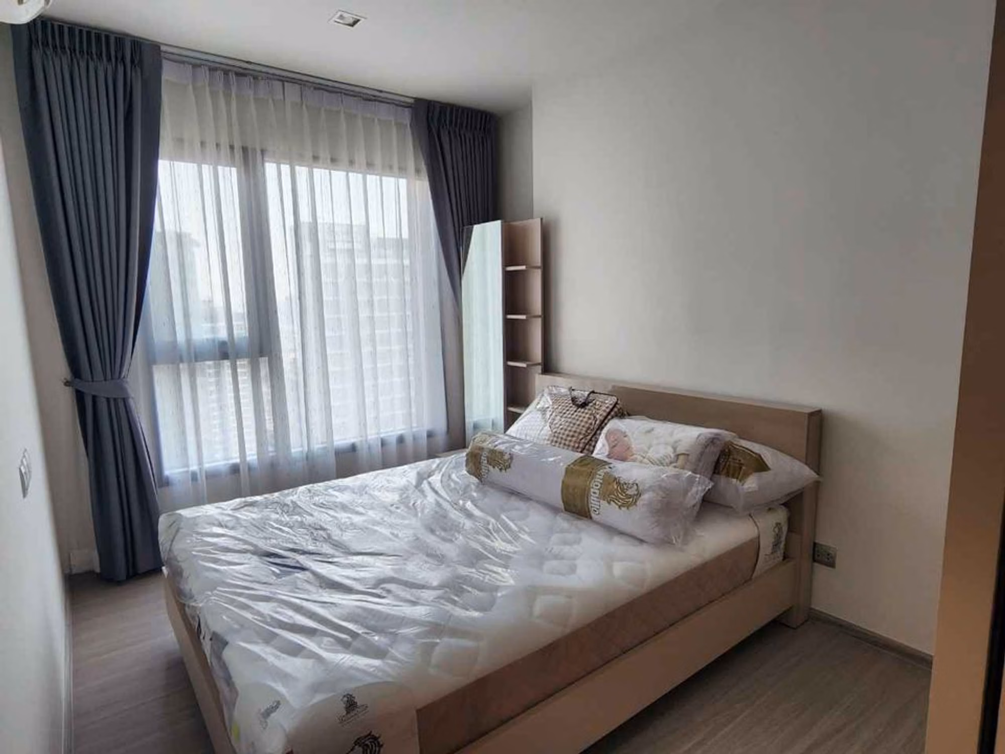Condo for Rent at Life Asoke Hype - Image 3