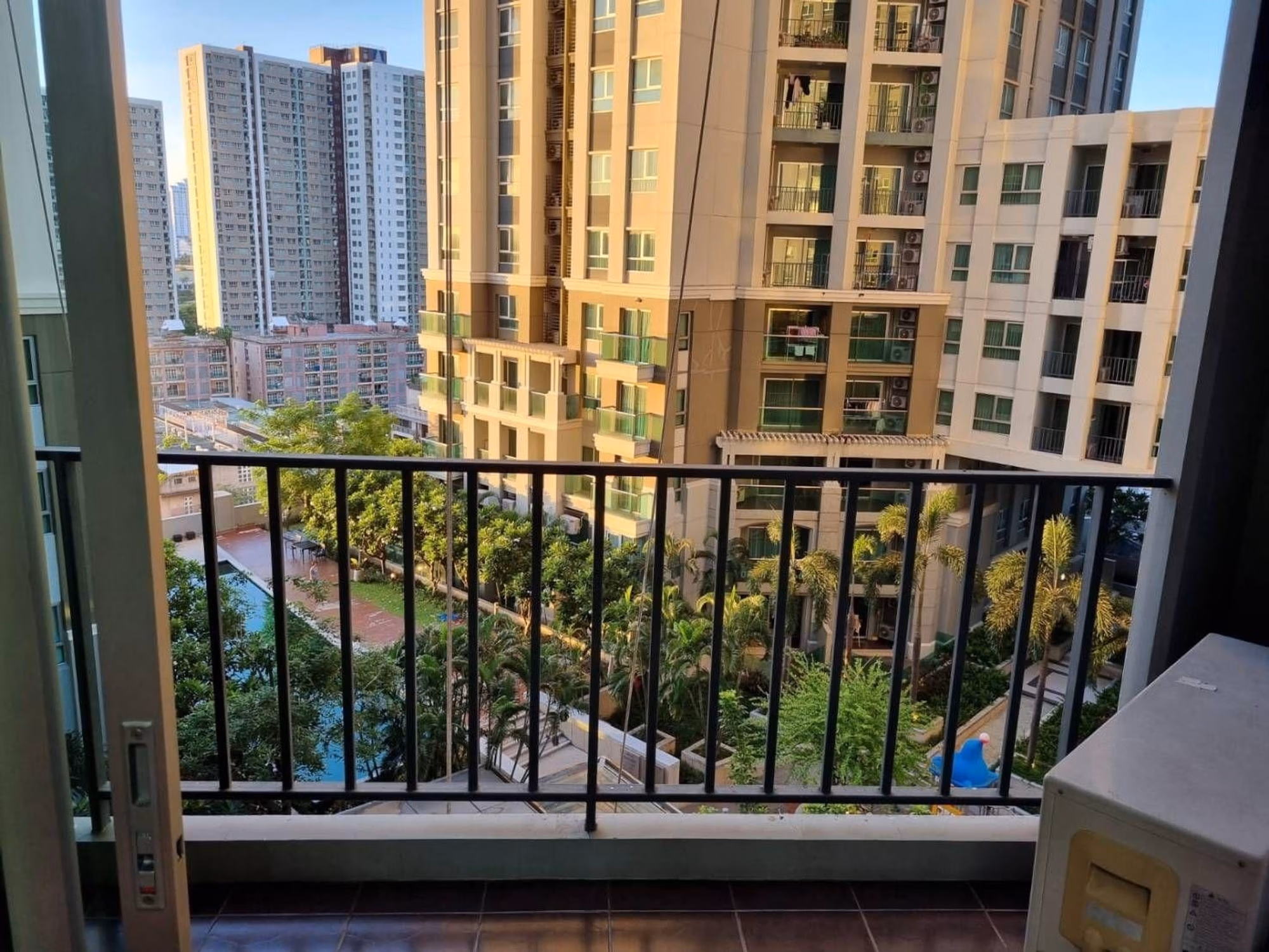 2 Bed Condo for Rent and Sale  Near Phra Ram 9 MRT - Image 12