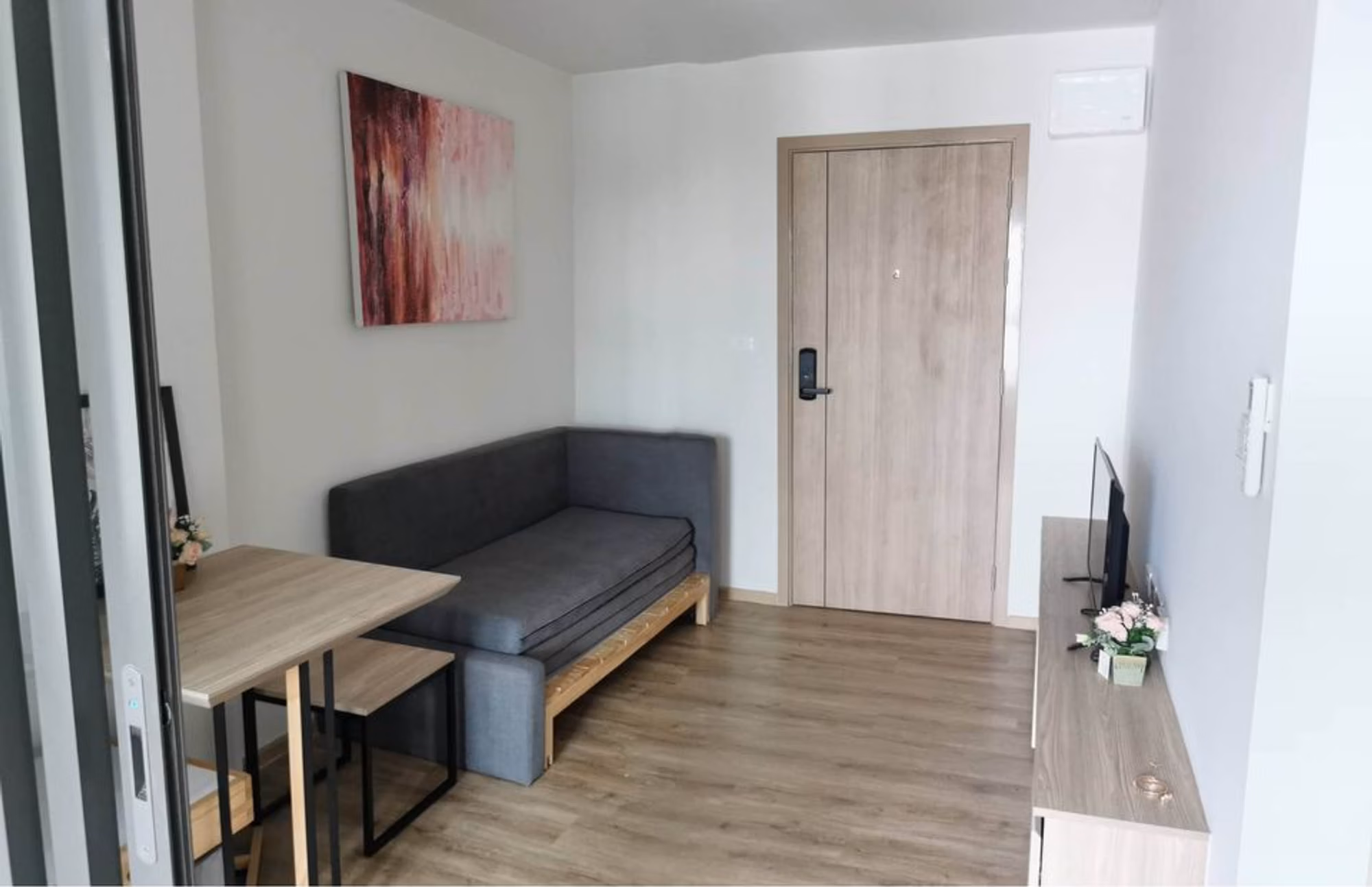 Condo - Image 2
