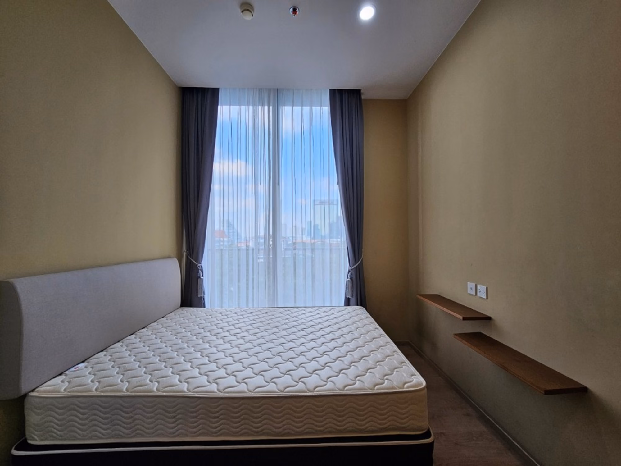 Condo - Image 11