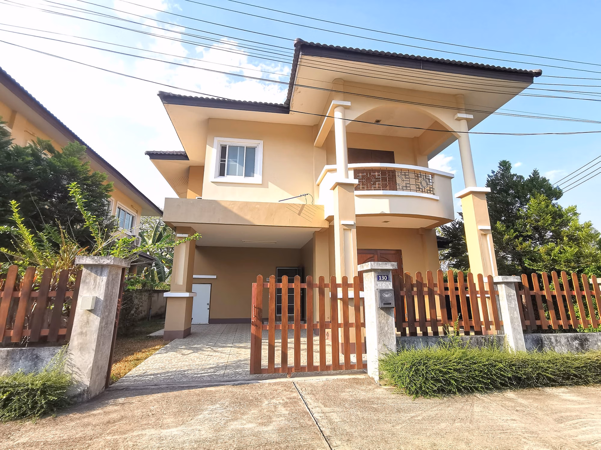 2 Bed House for Rent in Mueang Chiang Mai - Image 1