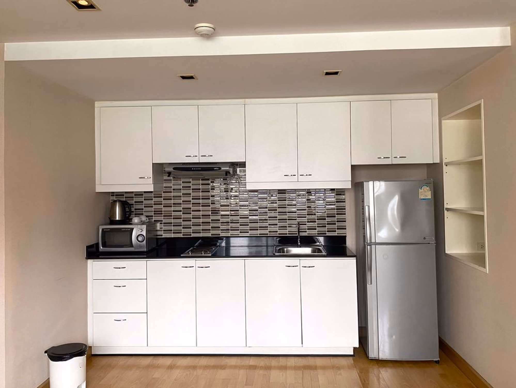 1 Bed Condo for Rent in Khlong Toei - Image 5