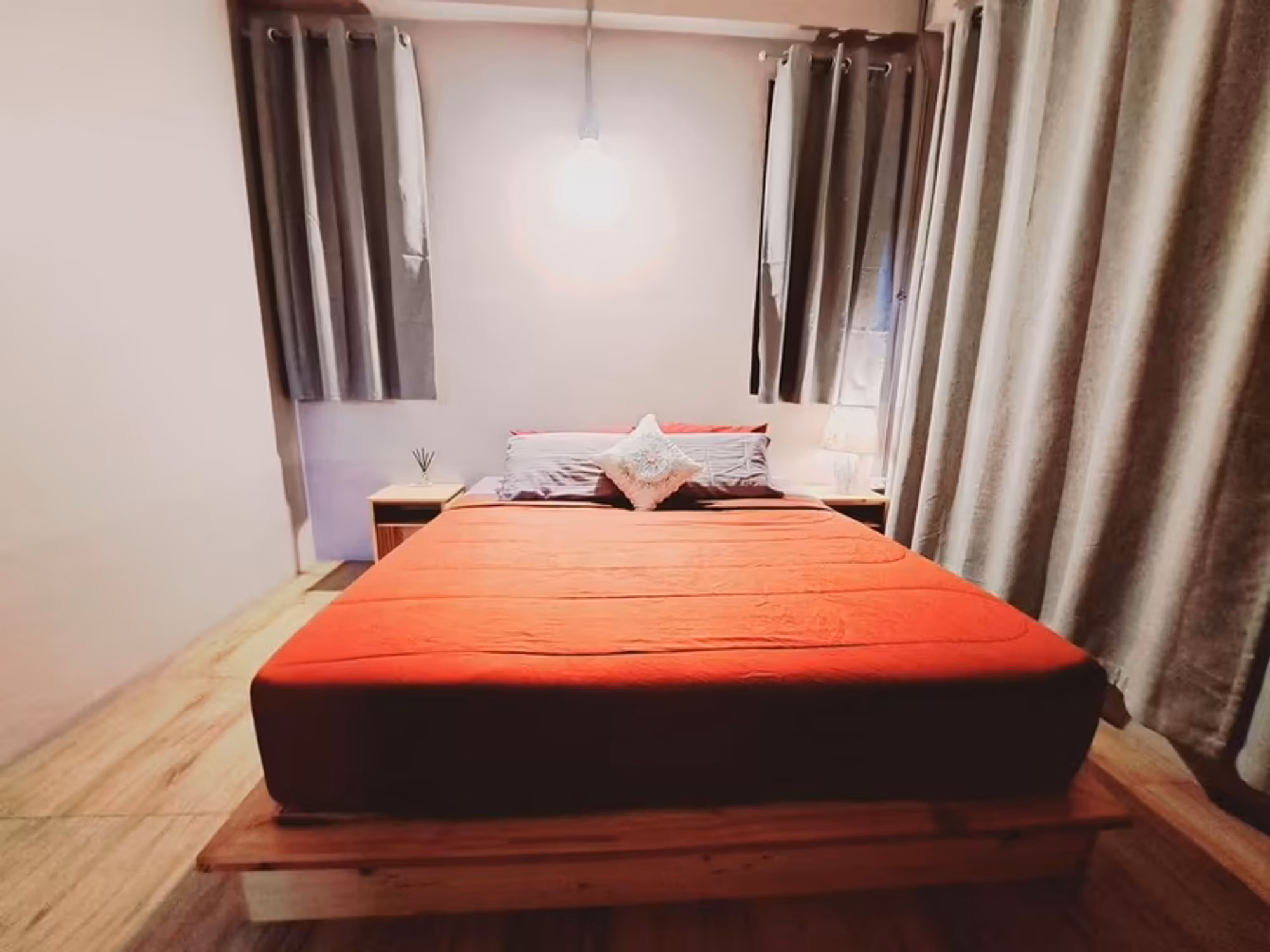 2-Story Loft Style House for Rent - Image 6