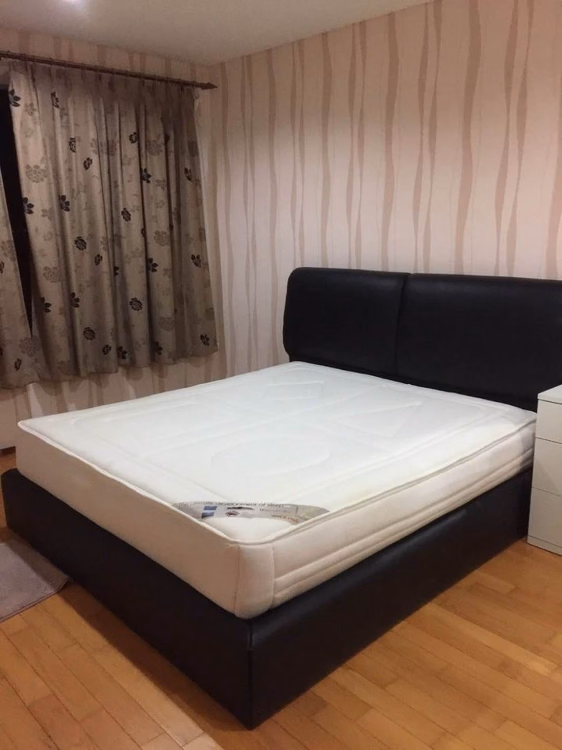 1 ห้องนอน undefined สำหรับ ขาย ใกล้ Krung Thon Buri BTS - Image 2