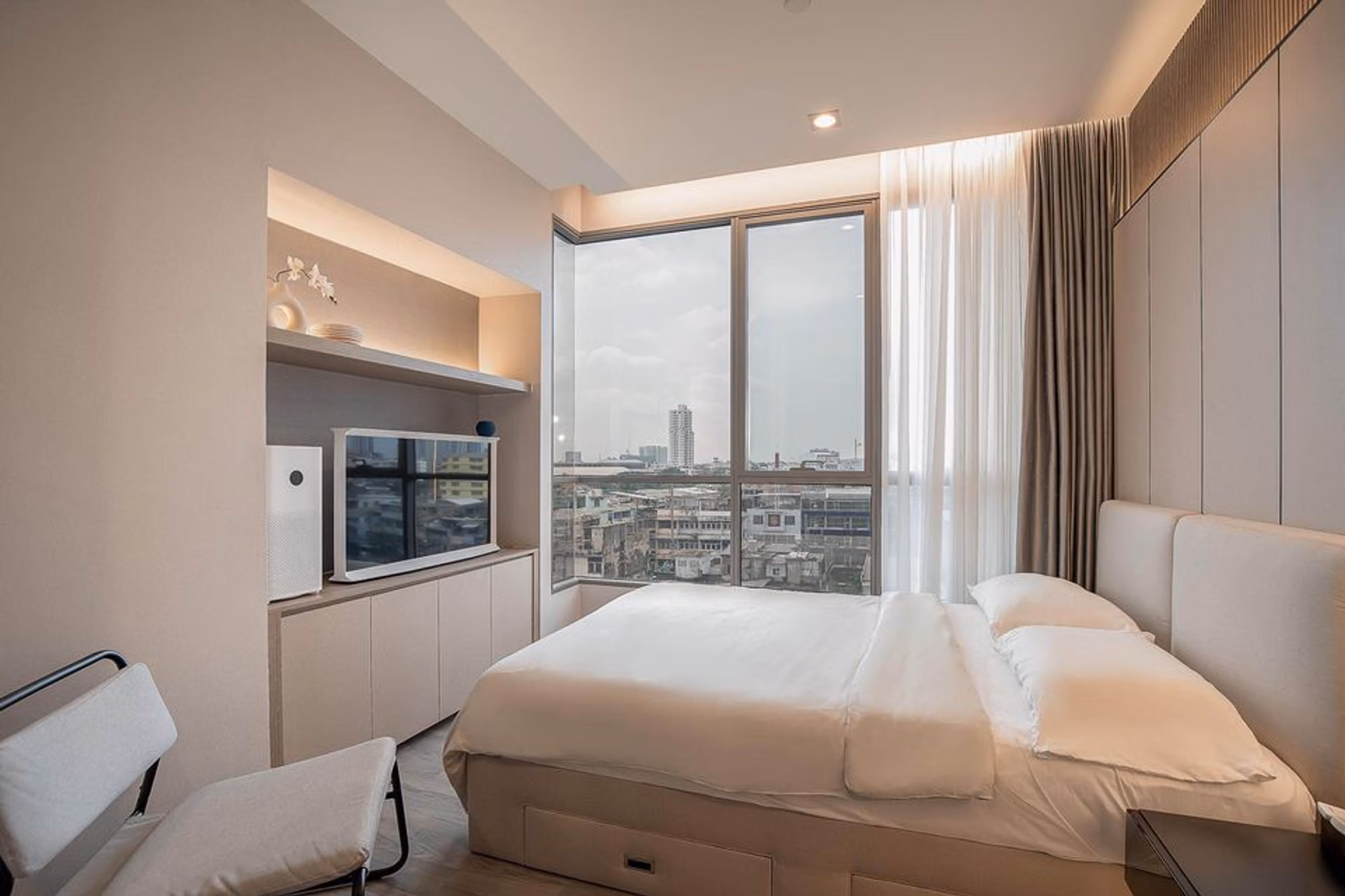 1 Bed Condo for Sale in Sathon - Image 4