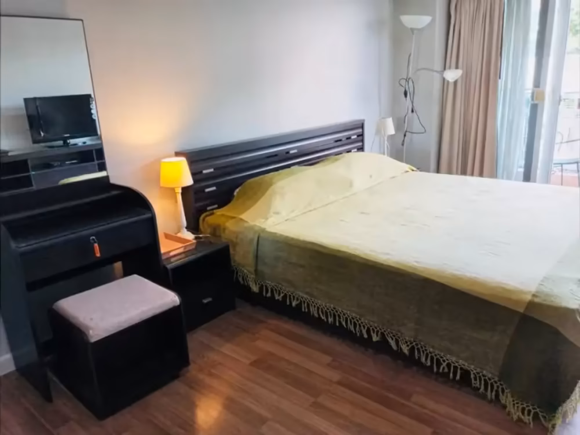 1 Bedroom Condo - Image 1