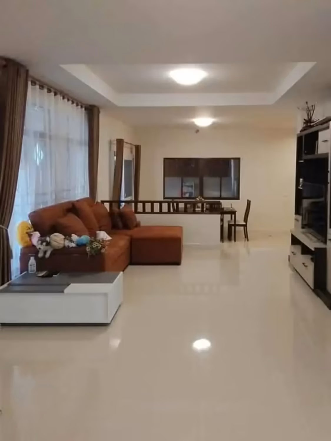 5 Bedroom House - Image 8