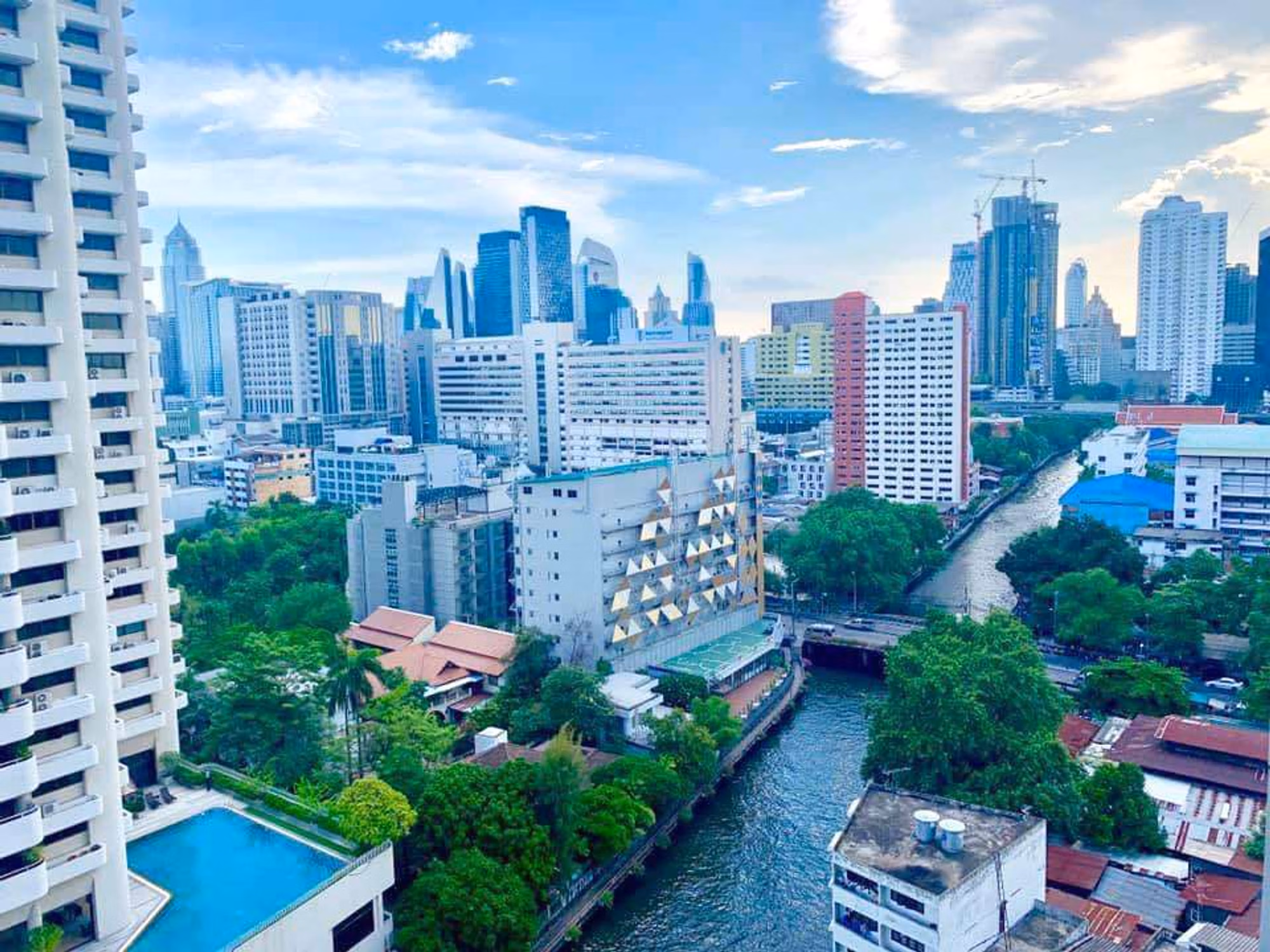 Condo for Rent at Circle Condominium - Image 25