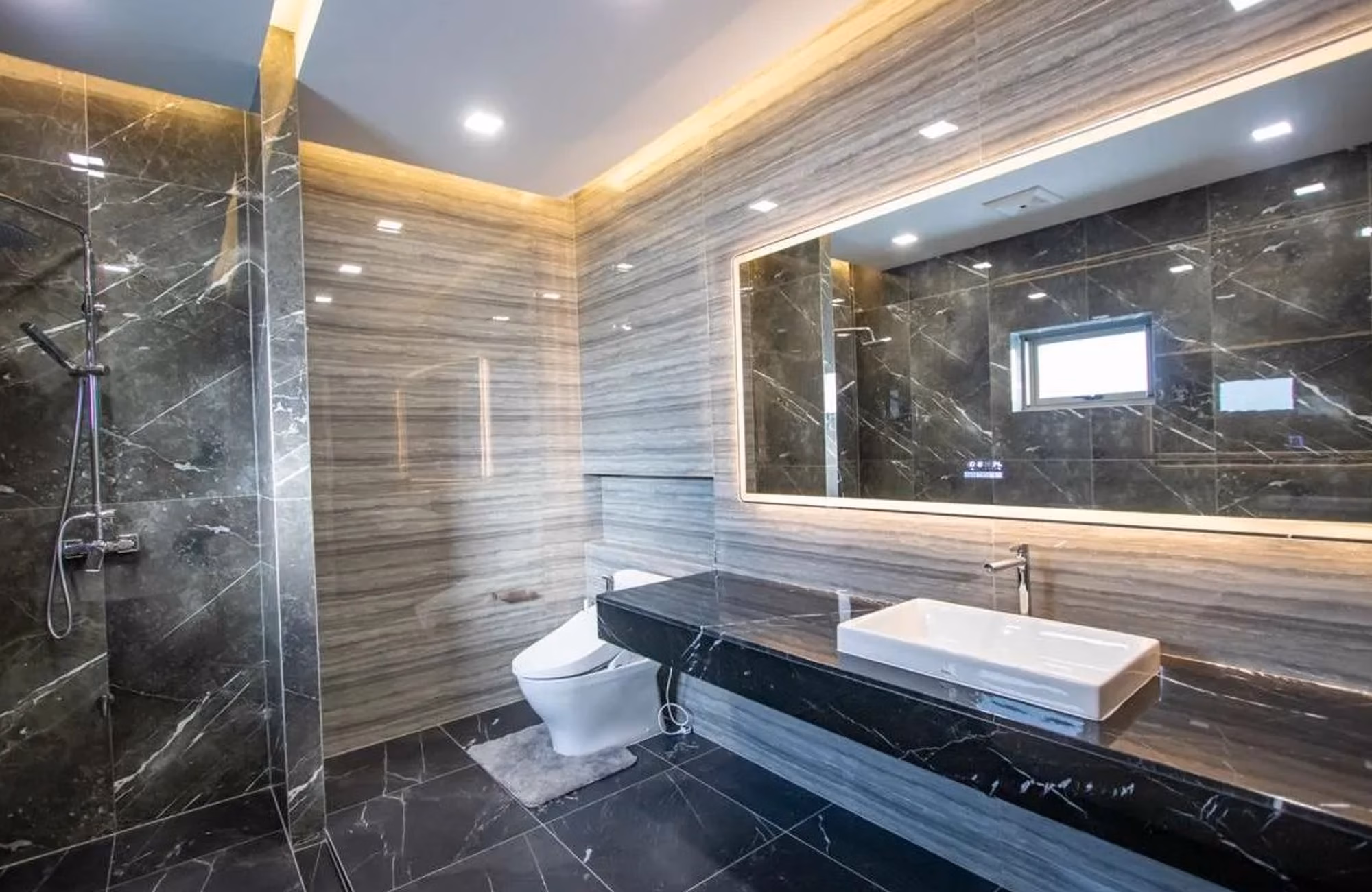 4 Bed House for Sale in San Kamphaeng - Image 13