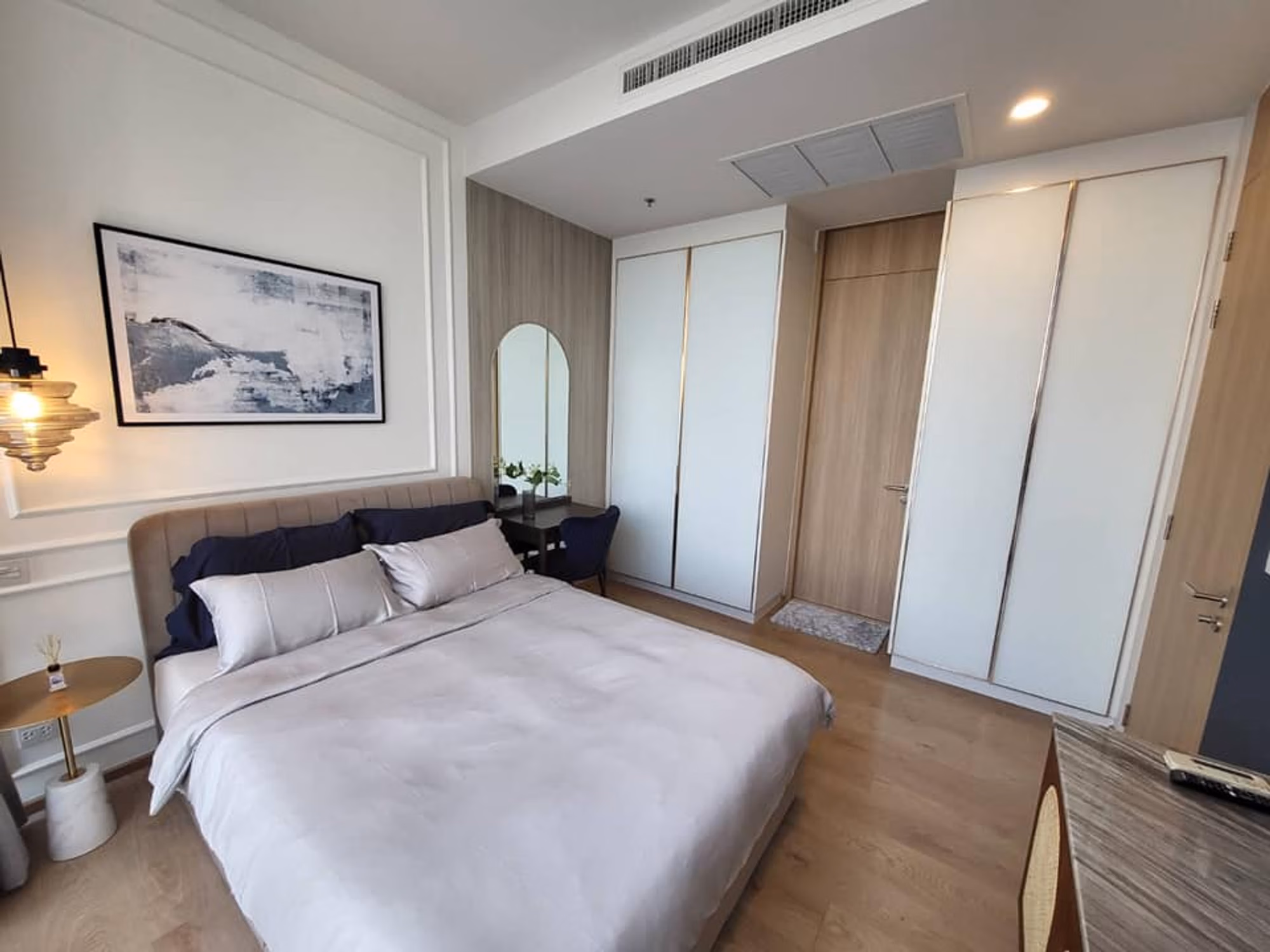 Condo - Image 4