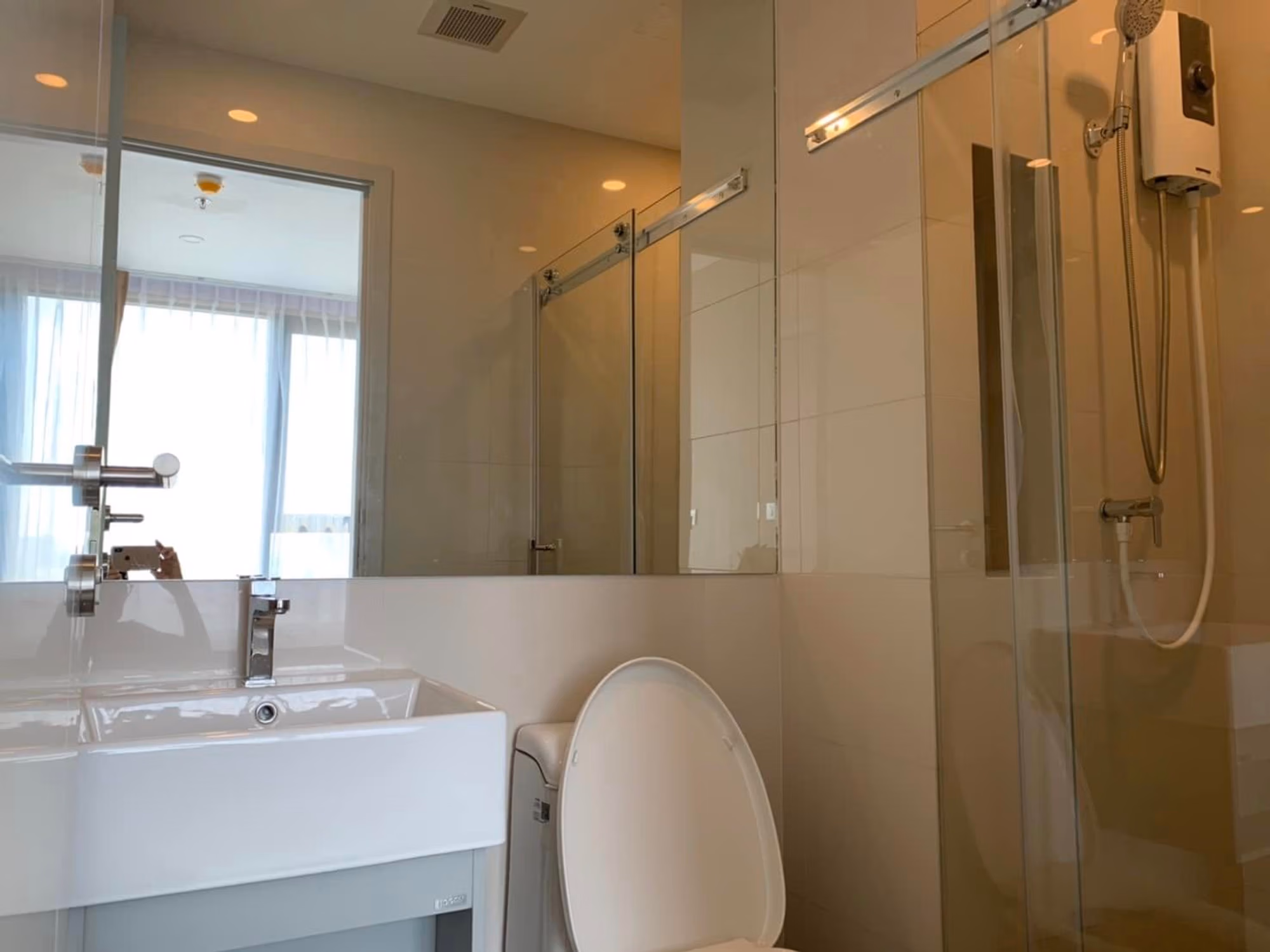 1 Bed Condo for Rent and Sale  Near Chong Nonsi BTS - Image 4