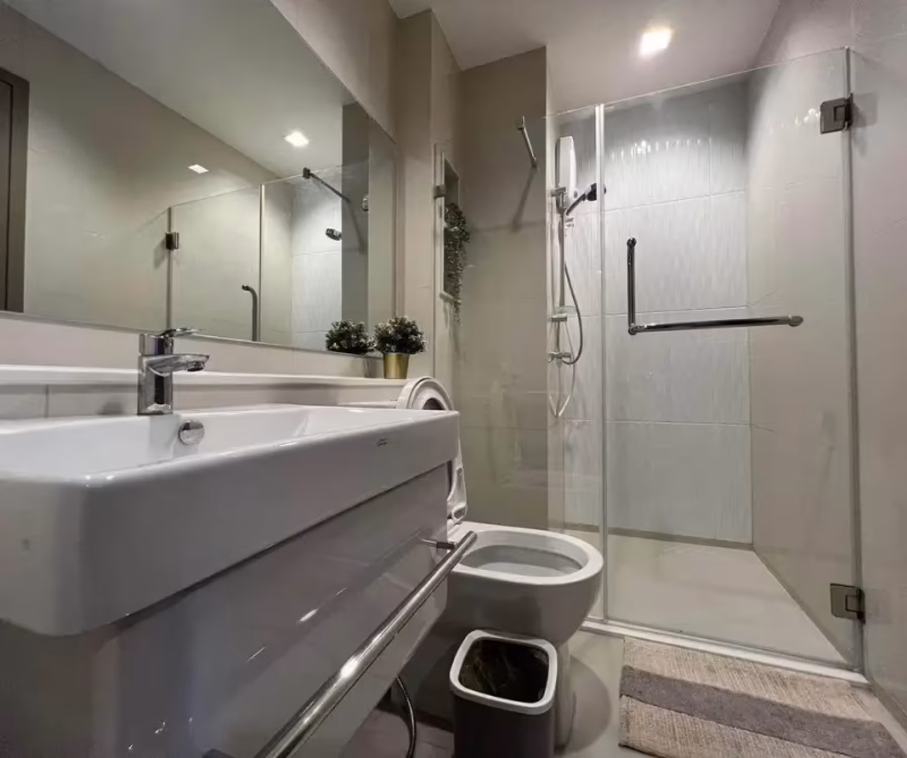 Condo for Rent at Life Asoke - Rama 9 - Image 5