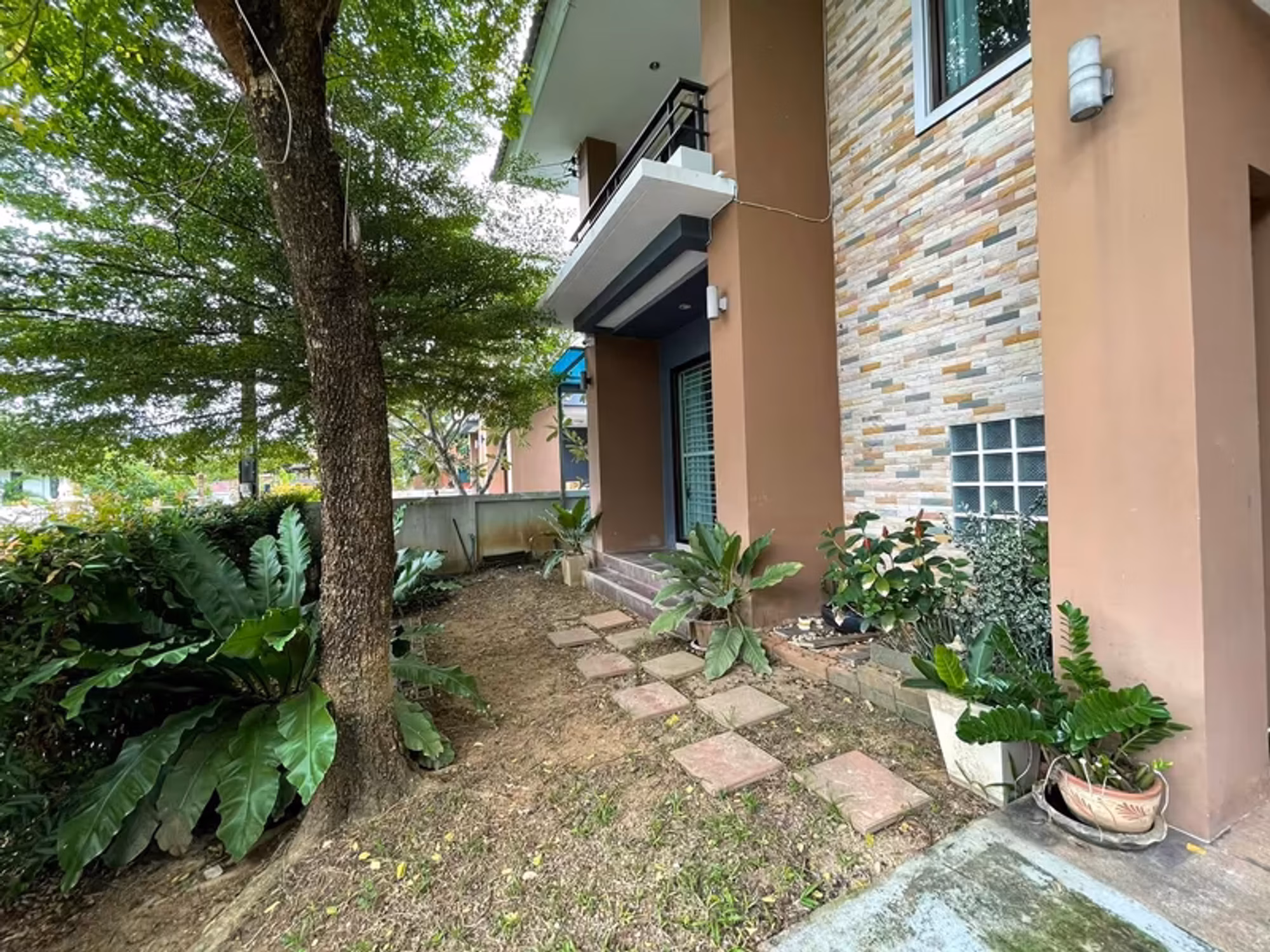 3 Bedroom House - Image 8