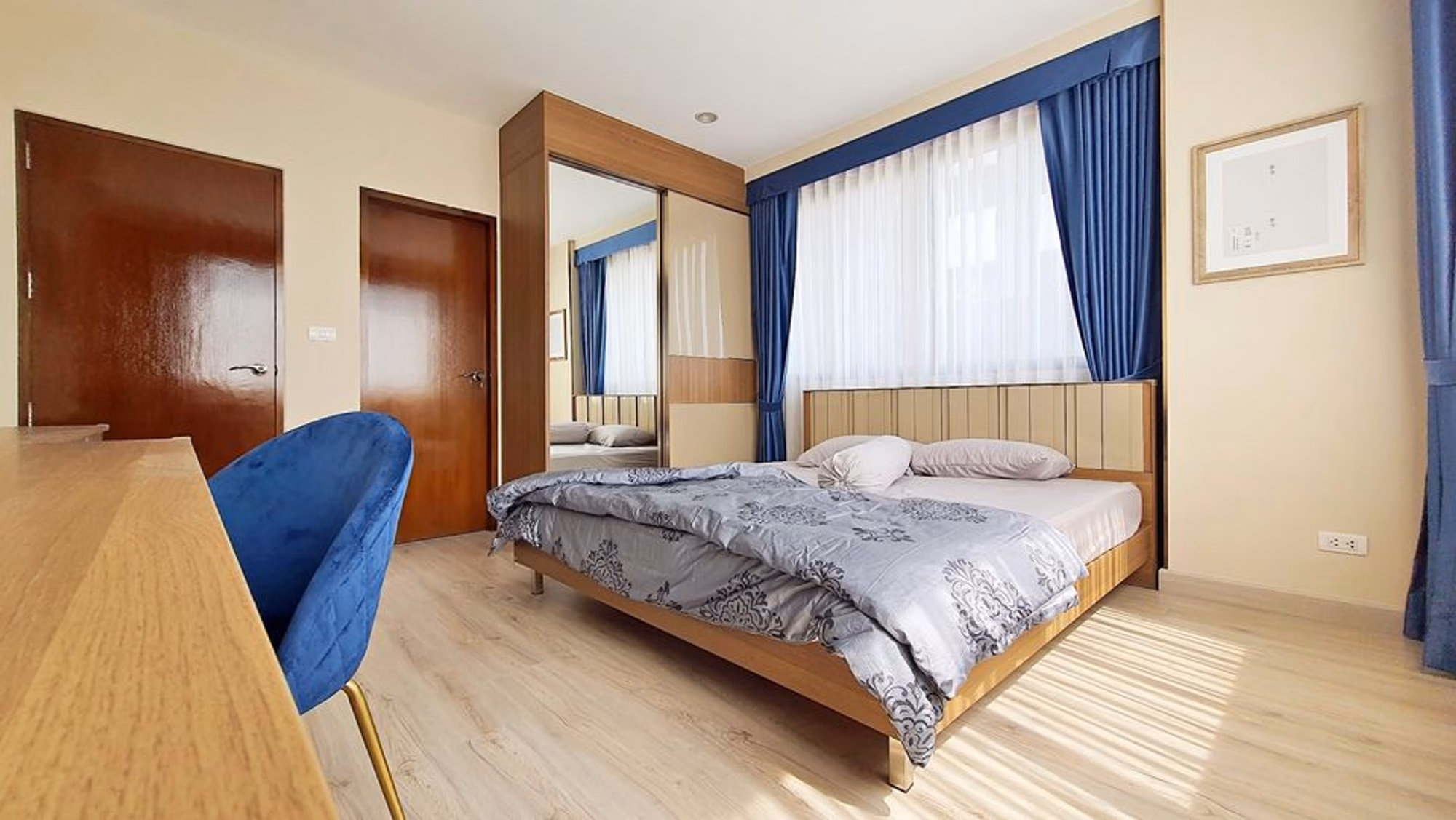 Condo for Rent at Vista Garden - Image 2