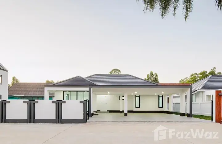 4 Bedroom House - Image 24