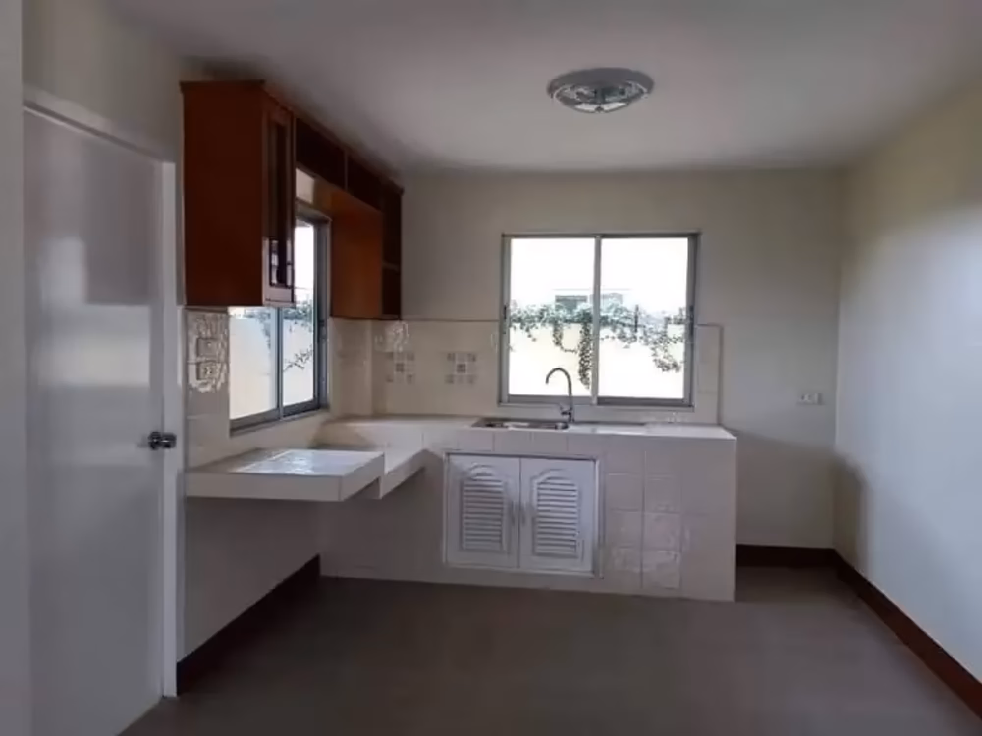 3 Bedroom House - Image 12