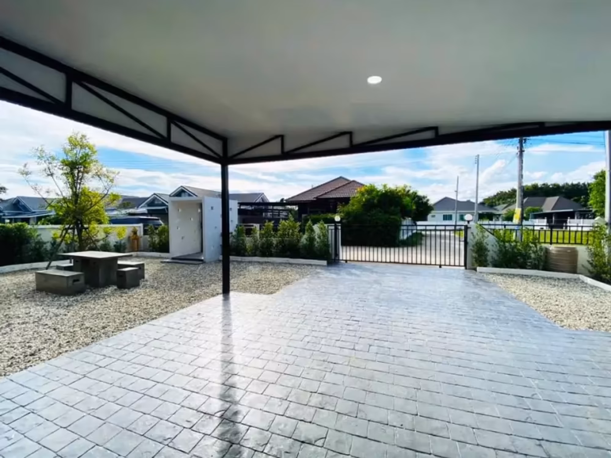 3 Bedroom House - Image 8