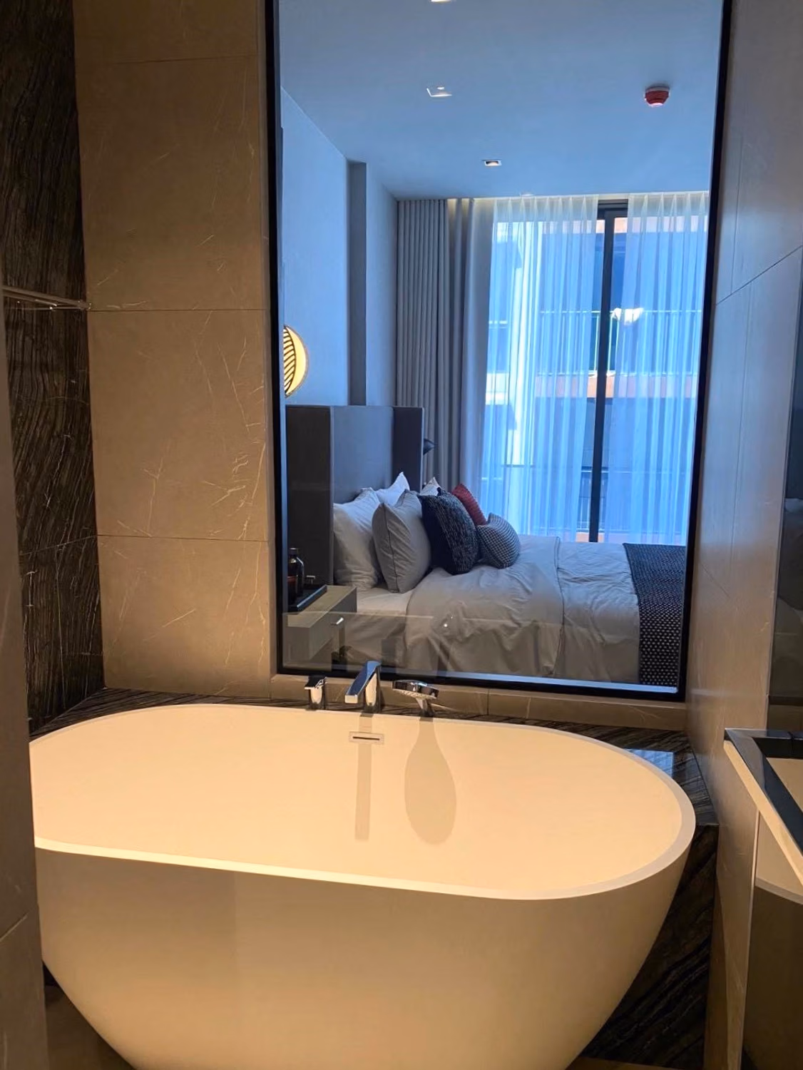 1 Bed Condo for Rent in Watthana - Image 4