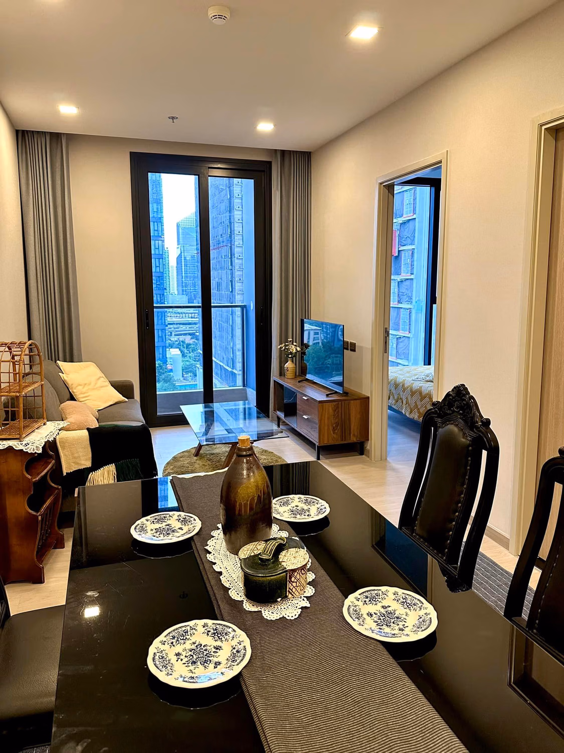 1 Bed Condo for Rent Near Phra Ram 9 MRT - Image 2