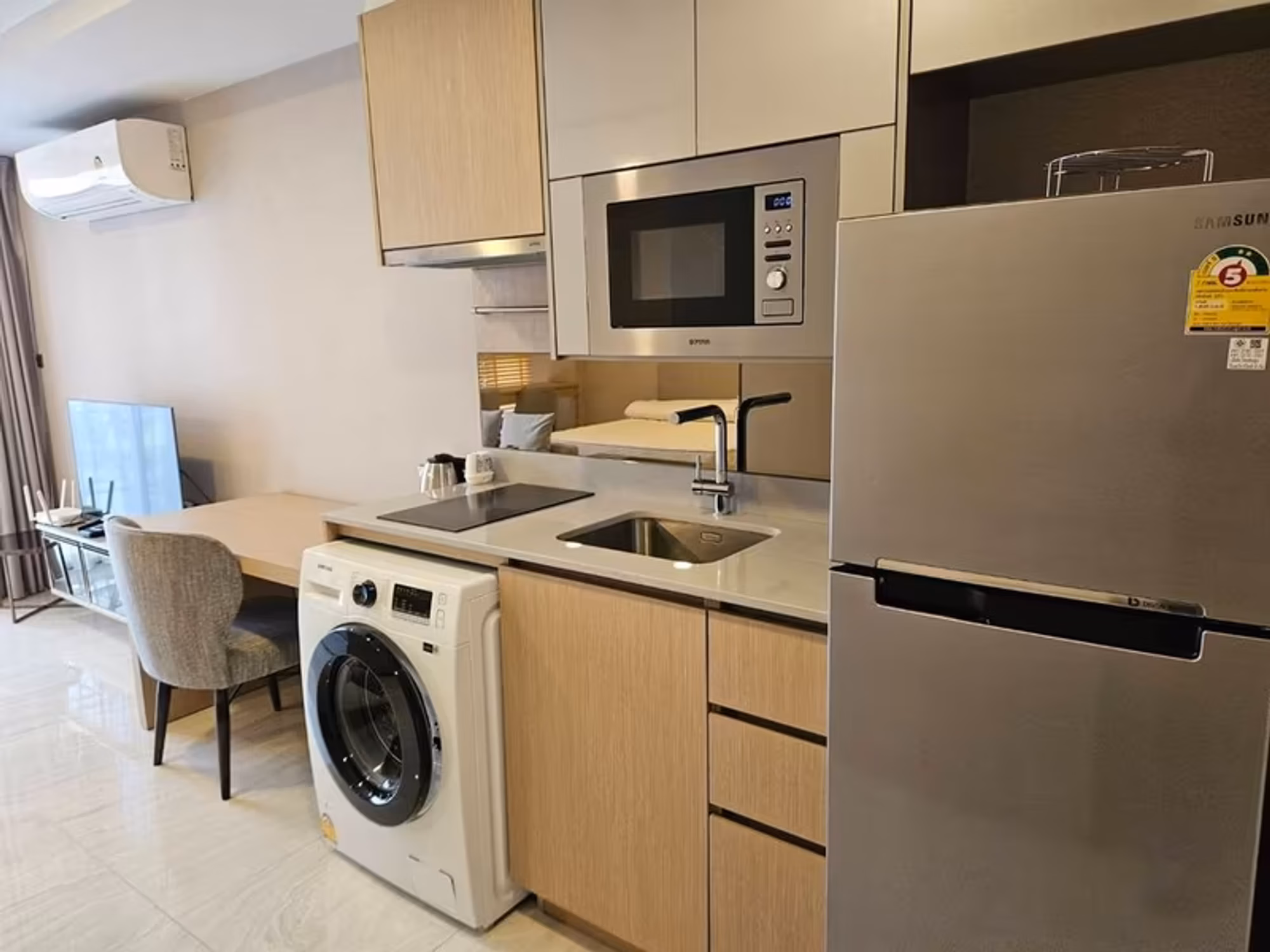 Condo for Rent at Walden Asoke - Image 3