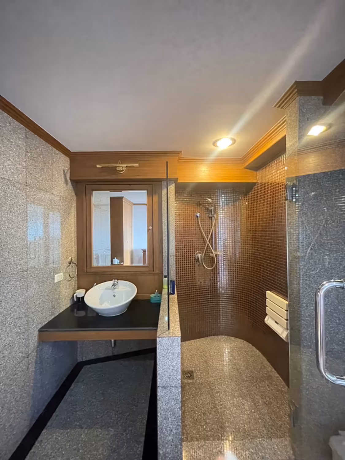 1 Bedroom Condo - Image 9