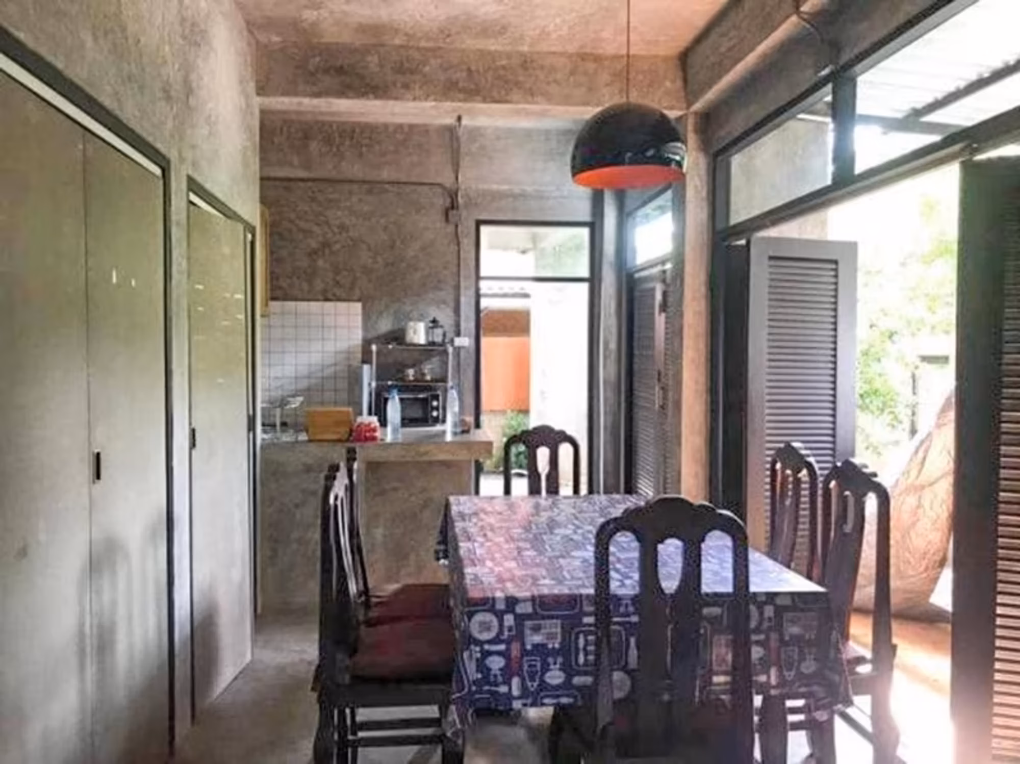 2-Story Loft Style House for Rent - Image 13