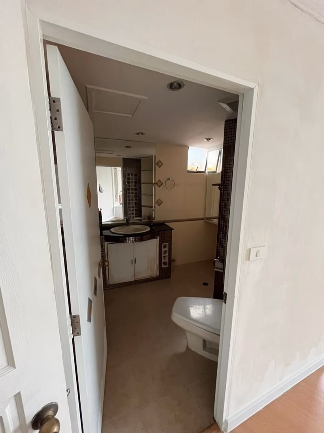Condo - Image 4