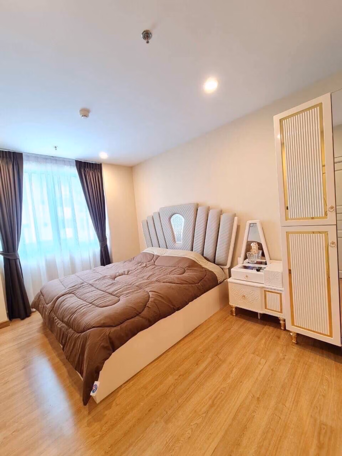 1 Bed Condo for Rent  Near Thailand Cultural Centre MRT - Image 3