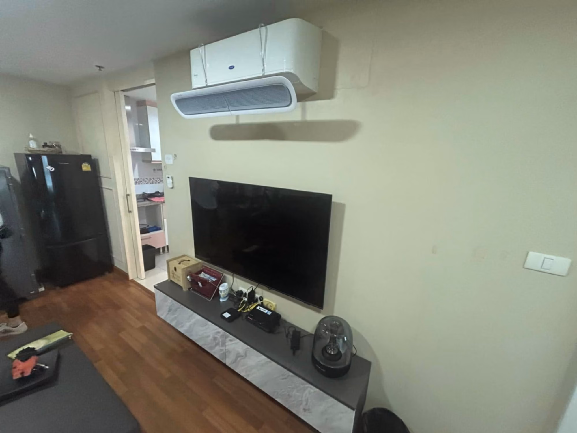 1 Bed Condo for Rent in Huai Khwang - Image 2